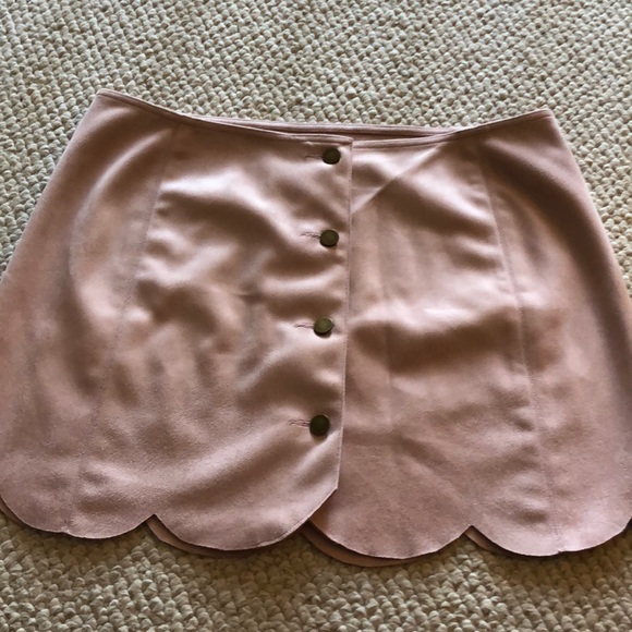 Versona Dresses & Skirts - VERSONA BABY PINK SCALLOP SKIRT